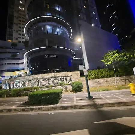 Room In City Taguig Bonifacio Global City